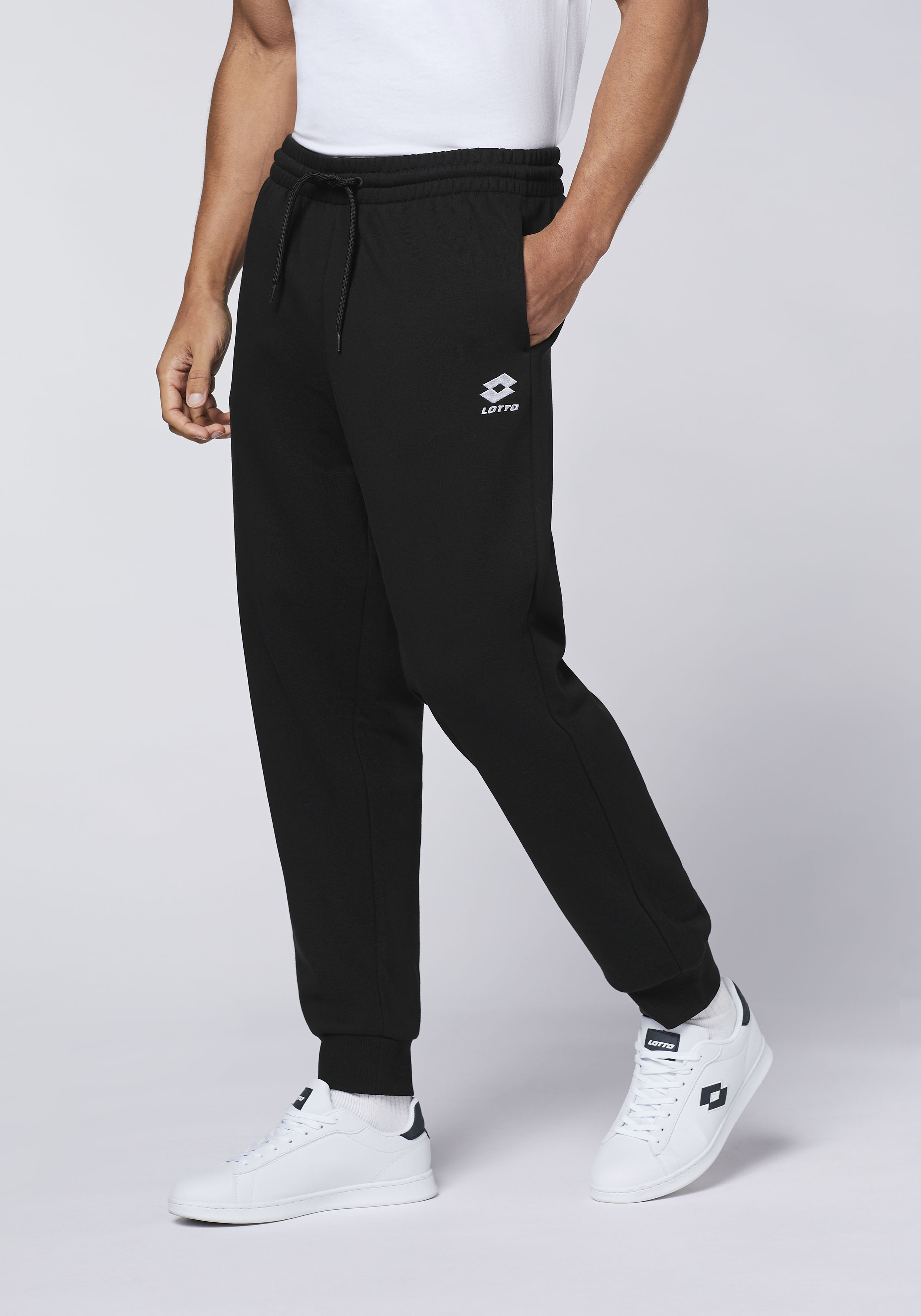 Lotto Herren Sweathose Schwarz  Stylecode: 1124010 Men, Sweat Pants, Regular Fit